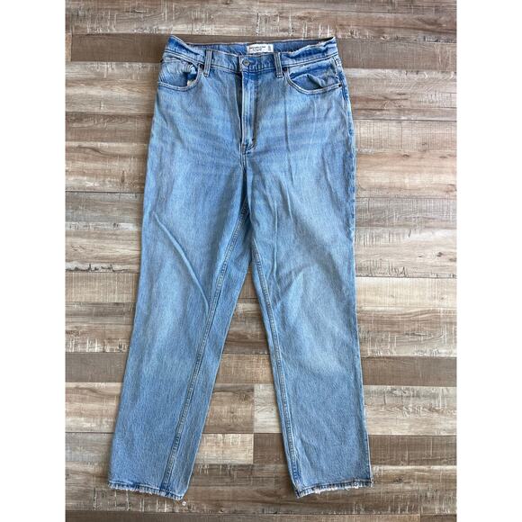 Abercrombie & Fitch Denim - Abercrombie & Fitch The 90s Straight Ultra High Rise Jean Size 31